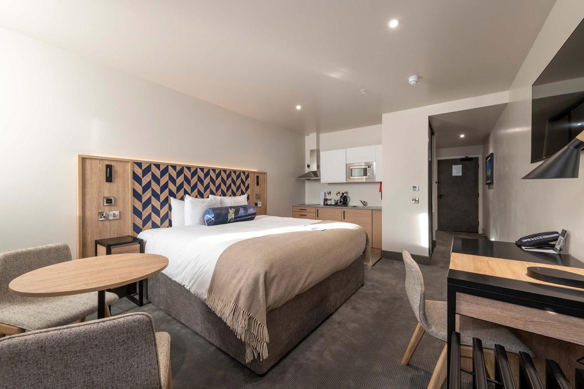 Studio 1 Super King Bed Kitchenette,1724823575:JPEG
