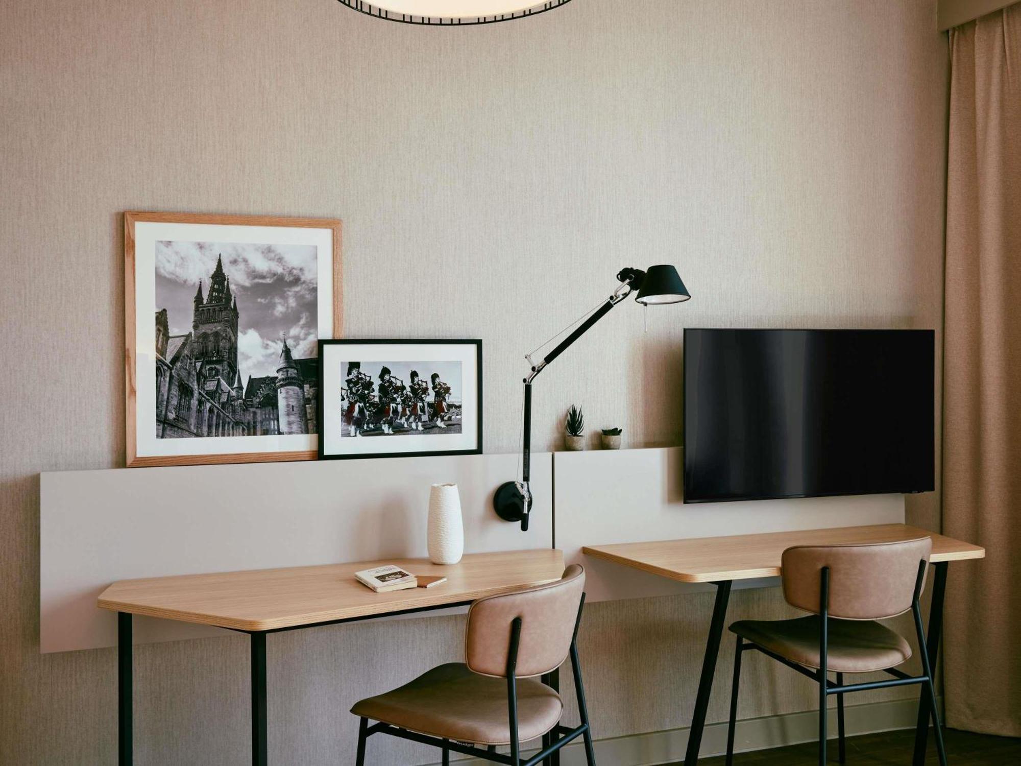 Twin Studio