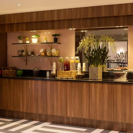 Hilton Glasgow-2